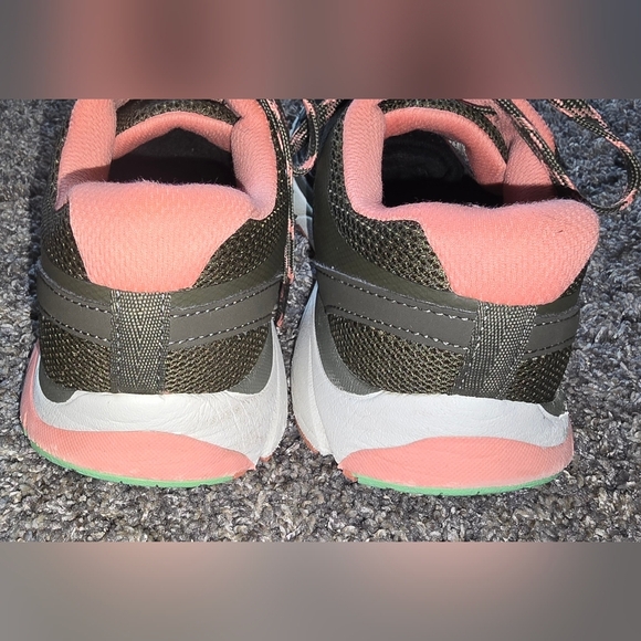 Vionic Tokyo Shoes - Women's, Olive & Pink 9 M - Picture 8 of 11